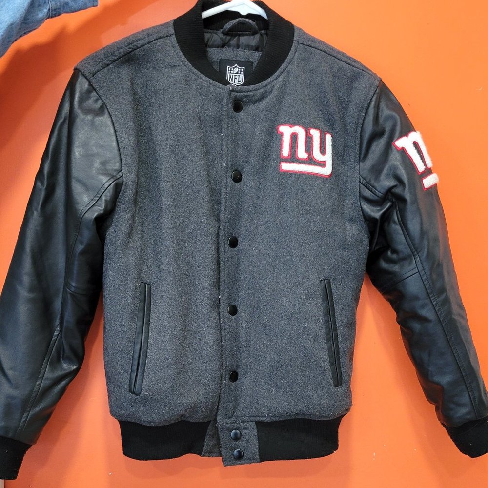 NY GIANTS--Boy's Lined Winter Jacket- Size L